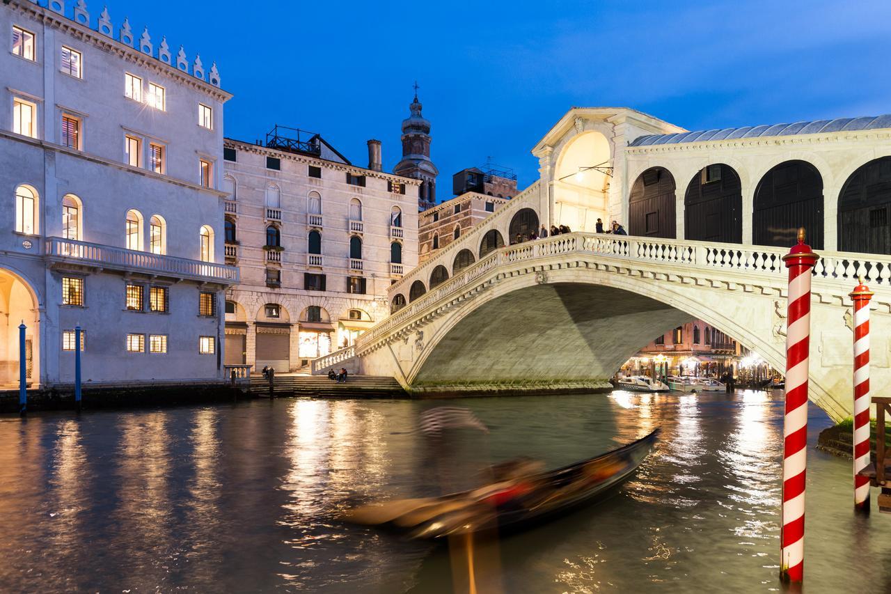 San Polo Near Rialto Fish Market Venesia Bagian luar foto