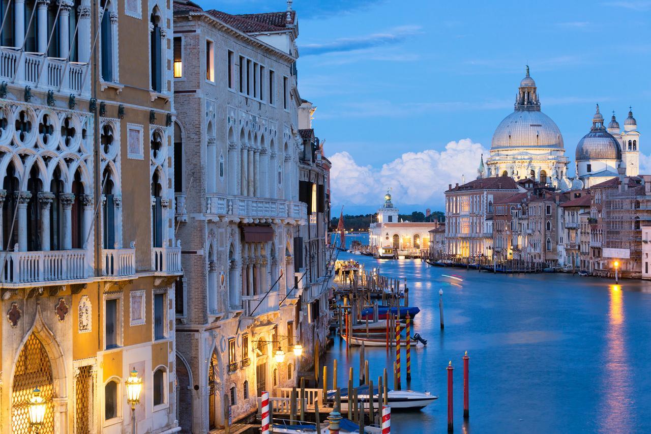 San Polo Near Rialto Fish Market Venesia Bagian luar foto